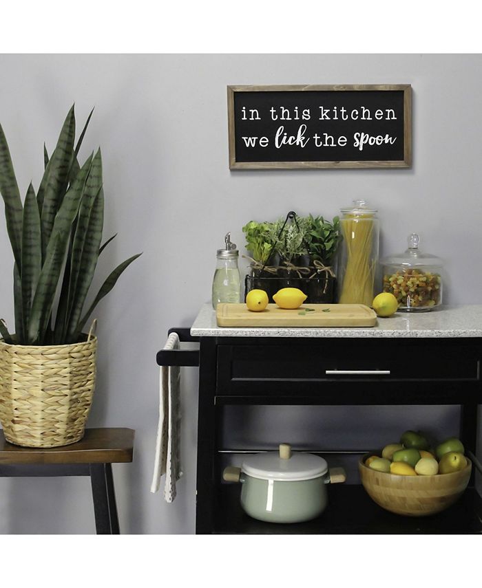 Stratton Home Décor - 