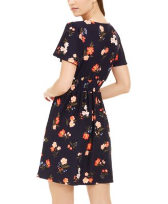 Robe Planet Gold Juniors – Noire, Velours, Coupe Flare, Taille M, Sans étiquette