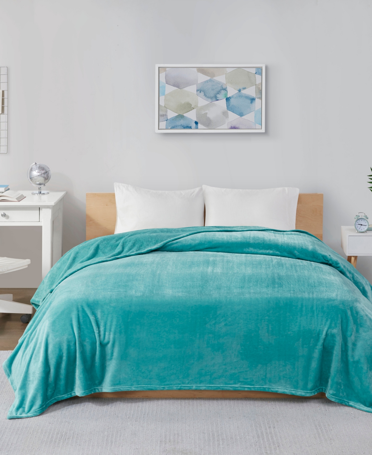 Intelligent Design Microlight Oversized Plush Blanket