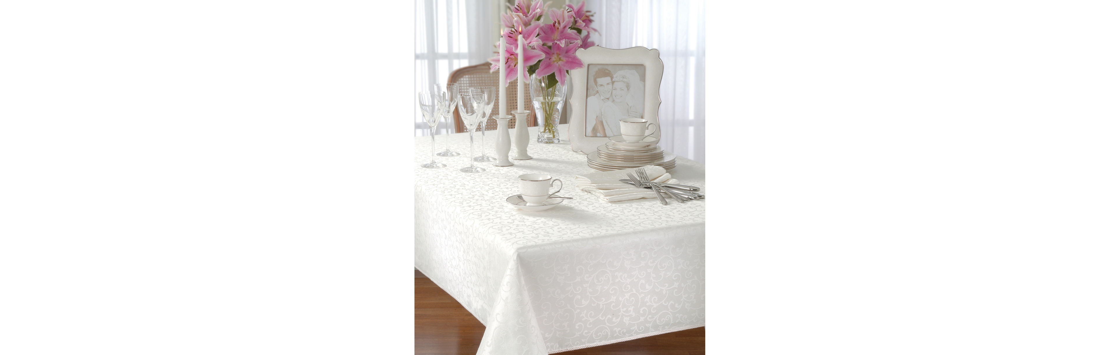Lenox Opal Innocence Tablecloth, 84" x 60"