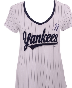 New Era Women's New York Yankees Pinstripe V-Neck T-Shirt
