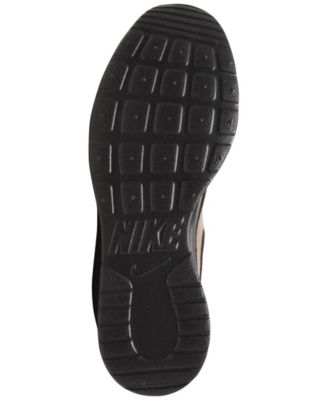 macys nike tanjun