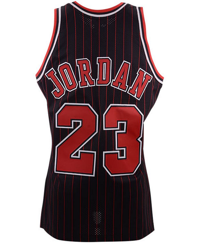 sollys tæppe Folkeskole Mitchell & Ness Men's Chicago Bulls Michael Jordan Authentic Jersey - Macy's