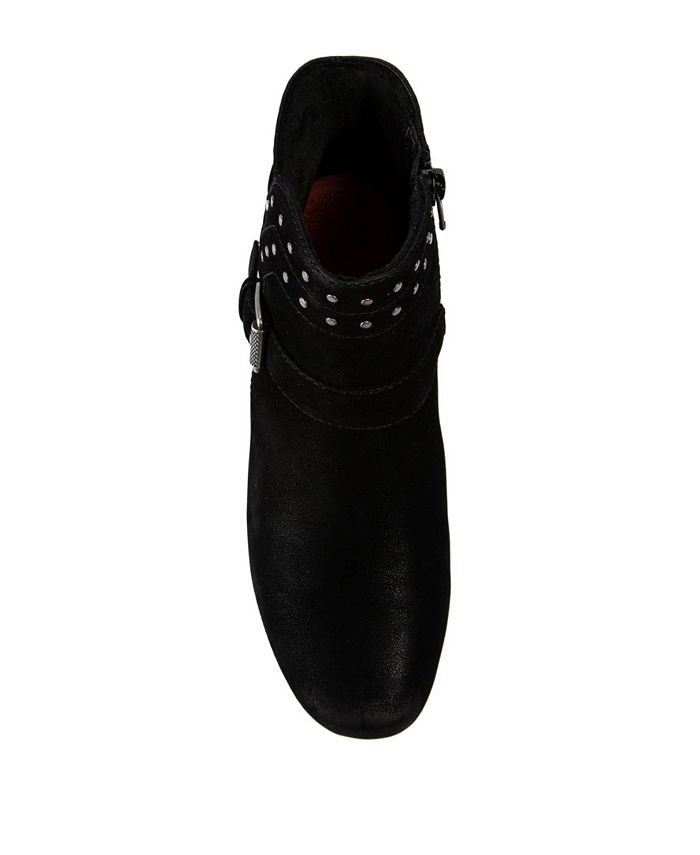 baretraps pepper wedge bootie
