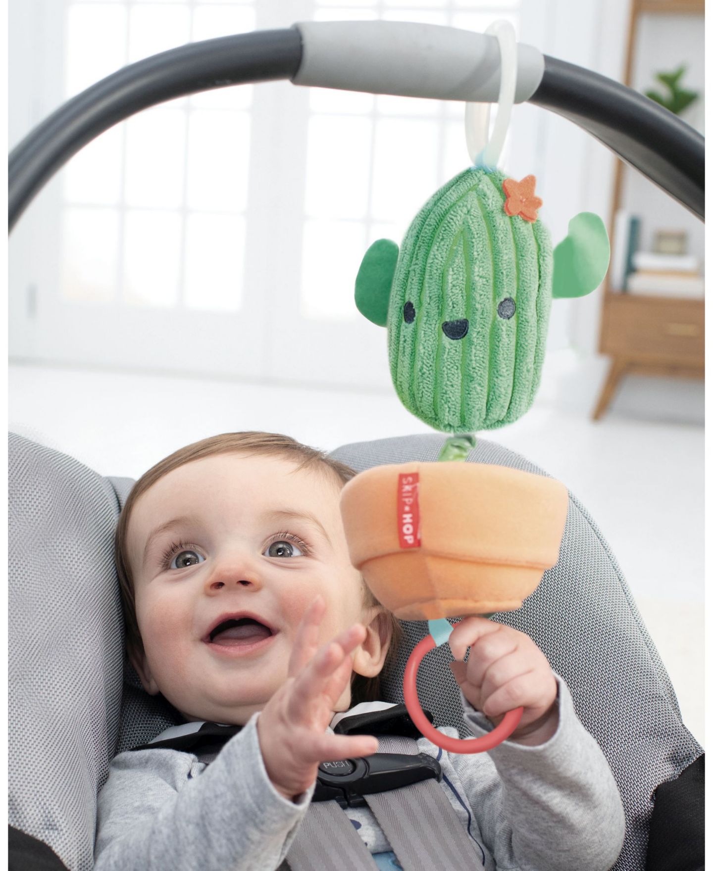 Детская игрушка Skip Hop Farmstand Cactus Jitter Toy — фото 3