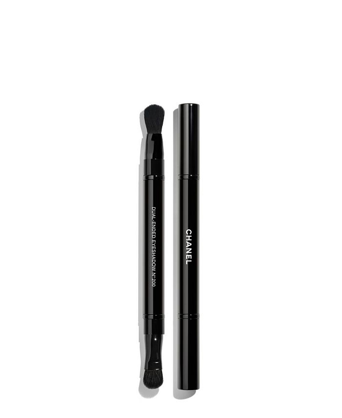CHANEL Pinceau Duo Paupières Rétractable Retractable Dual-Tip Eyeshadow  Brush Reviews 2023