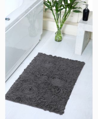 Home Weavers Bellflower Bath Rug Bedding