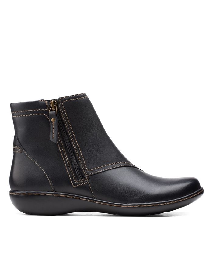 clarks ashland pine ankle bootie