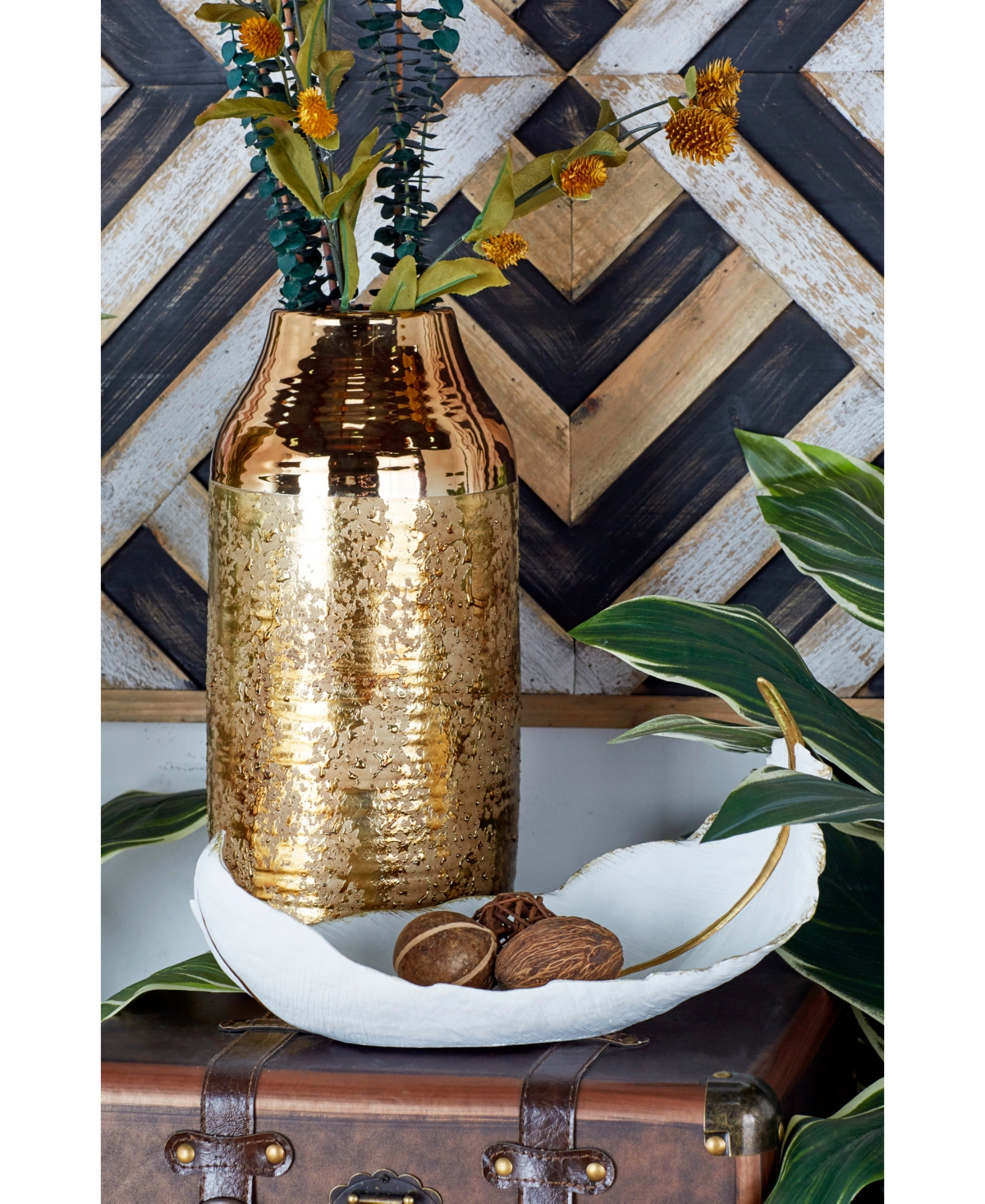 CosmoLiving by CosmopolitanResin Glam Decorative Bowl, 8 x 13 x 8 - White