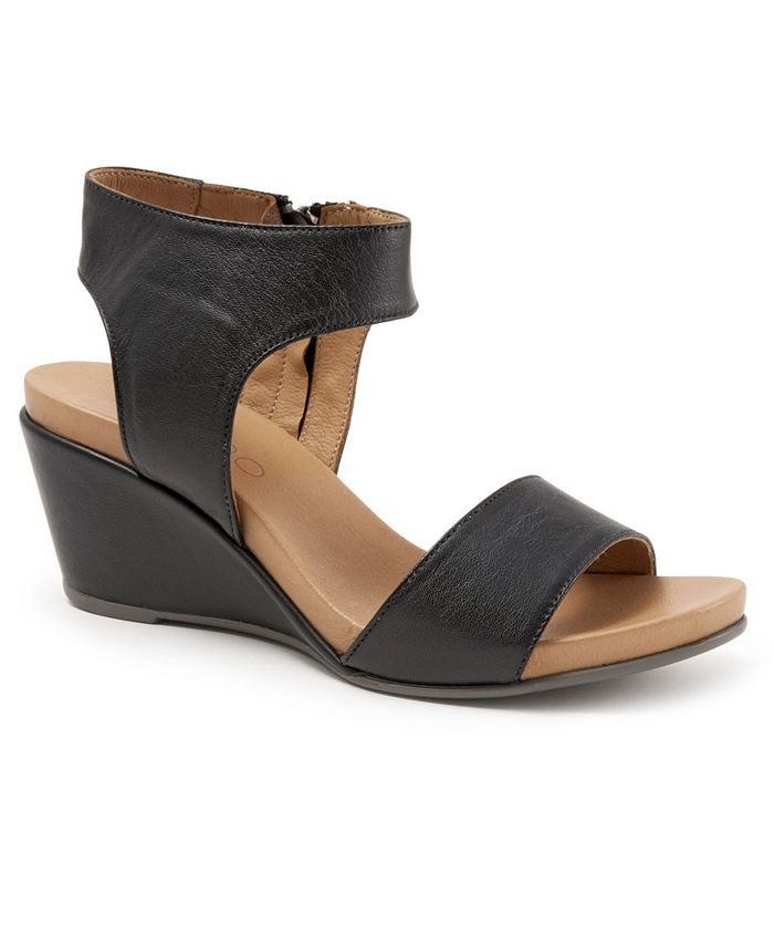 Bueno ida wedge new arrivals sandal
