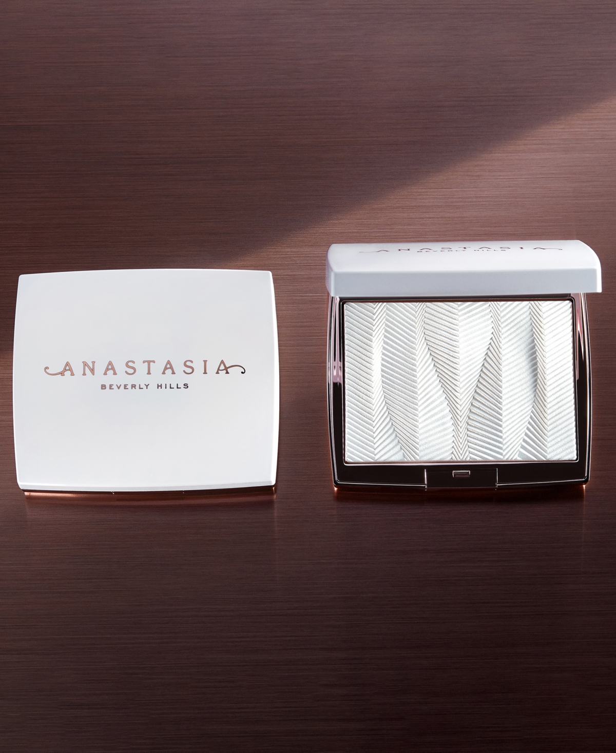 Anastasia Beverly Hills Iced Out Highlighter