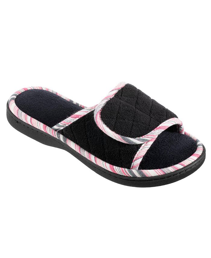 Isotoner Signature Isotoner Women's Diamond Quilted Mandy Adjustable