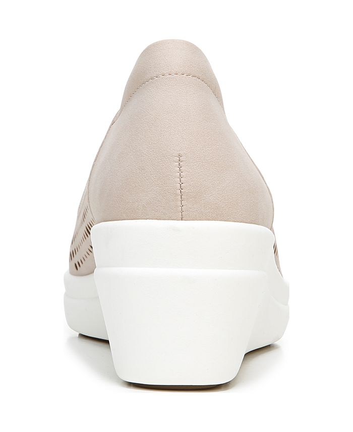 naturalizer sam slip on sneaker
