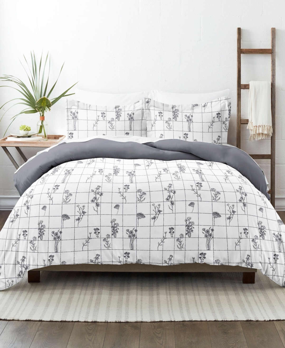 Ienjoy Home Home Collection Premium Ultra Soft 3 Piece Reversible Duvet Cover Set, King/california King In Gray Flower Field