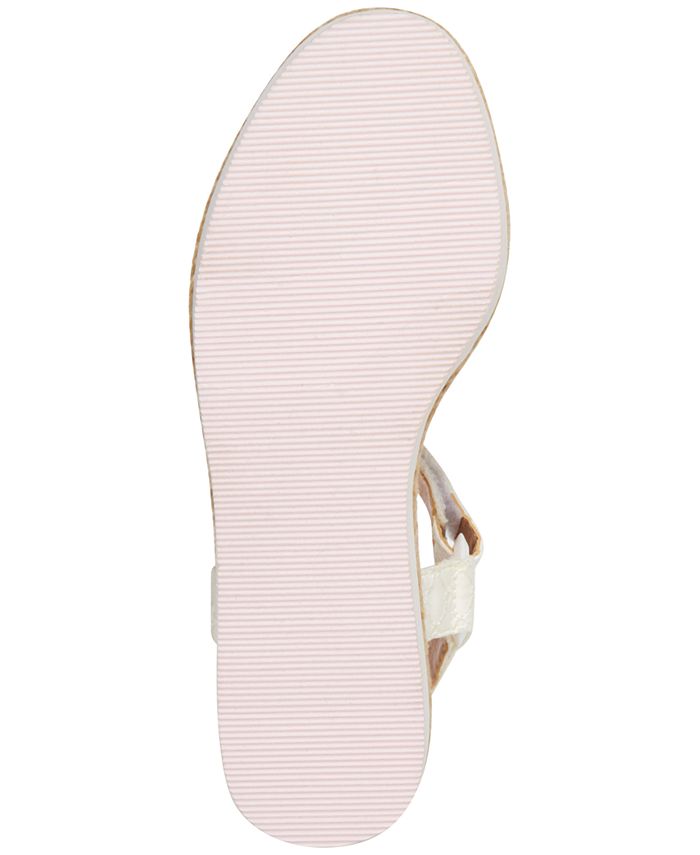 madden girl 2 buckle flatform