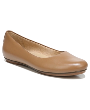 Shop Naturalizer Maxwell Flats True Colors In Cafe Leather