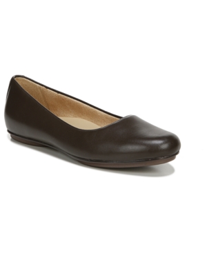 Naturalizer Maxwell Flat In Espresso