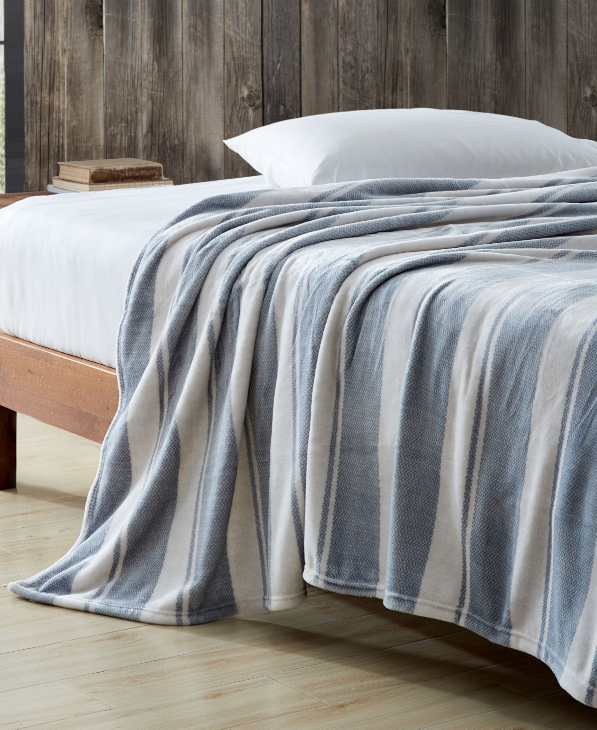 Eddie Bauer Ultra Soft Plush Fleece Blanket, Full/queen In Pebble Stripe