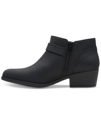 clarks ankle boots wide width