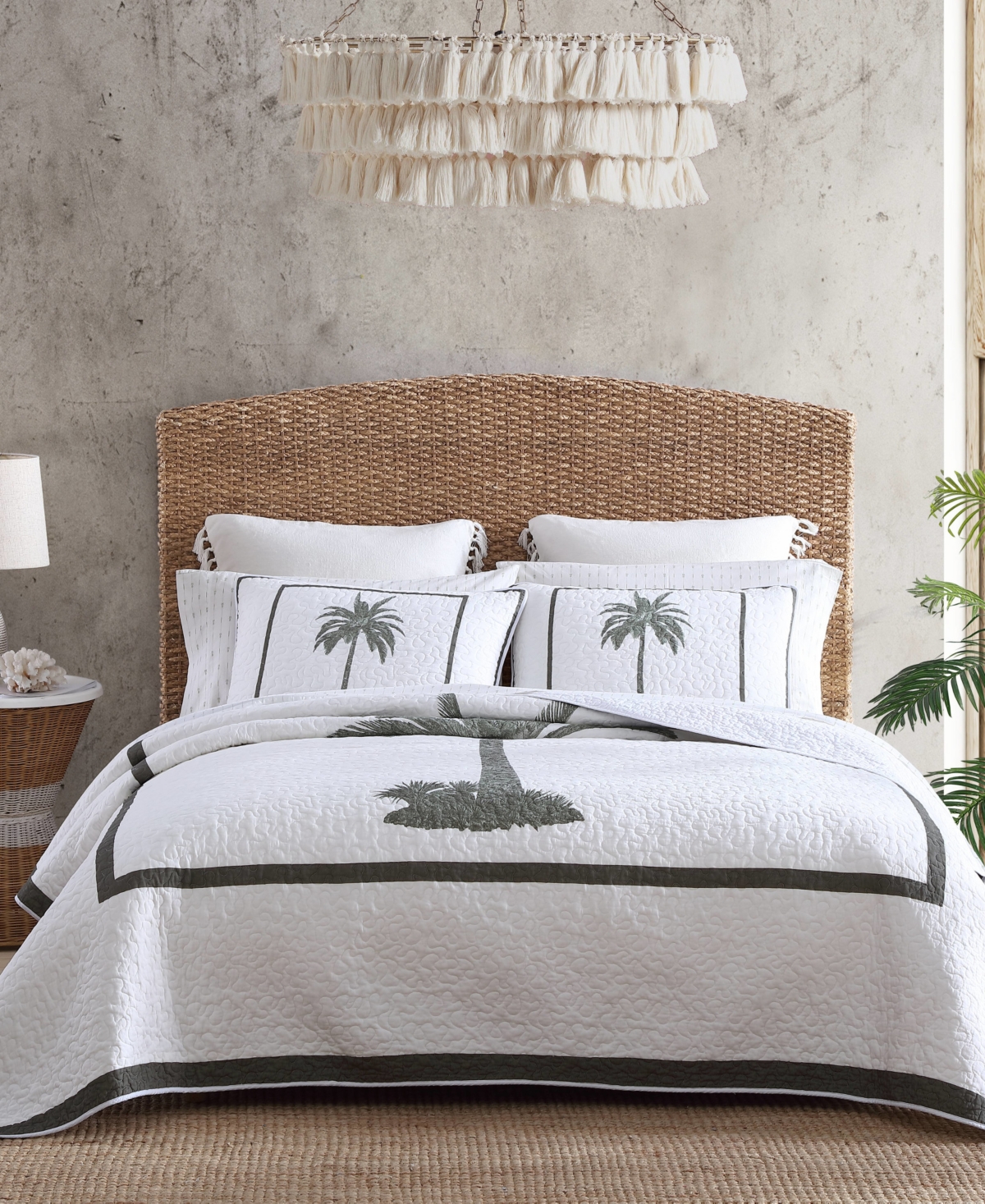 Tommy Bahama Home Tommy Bahama Palm Island Cotton Reversible Quilt, King Bedding In Gray