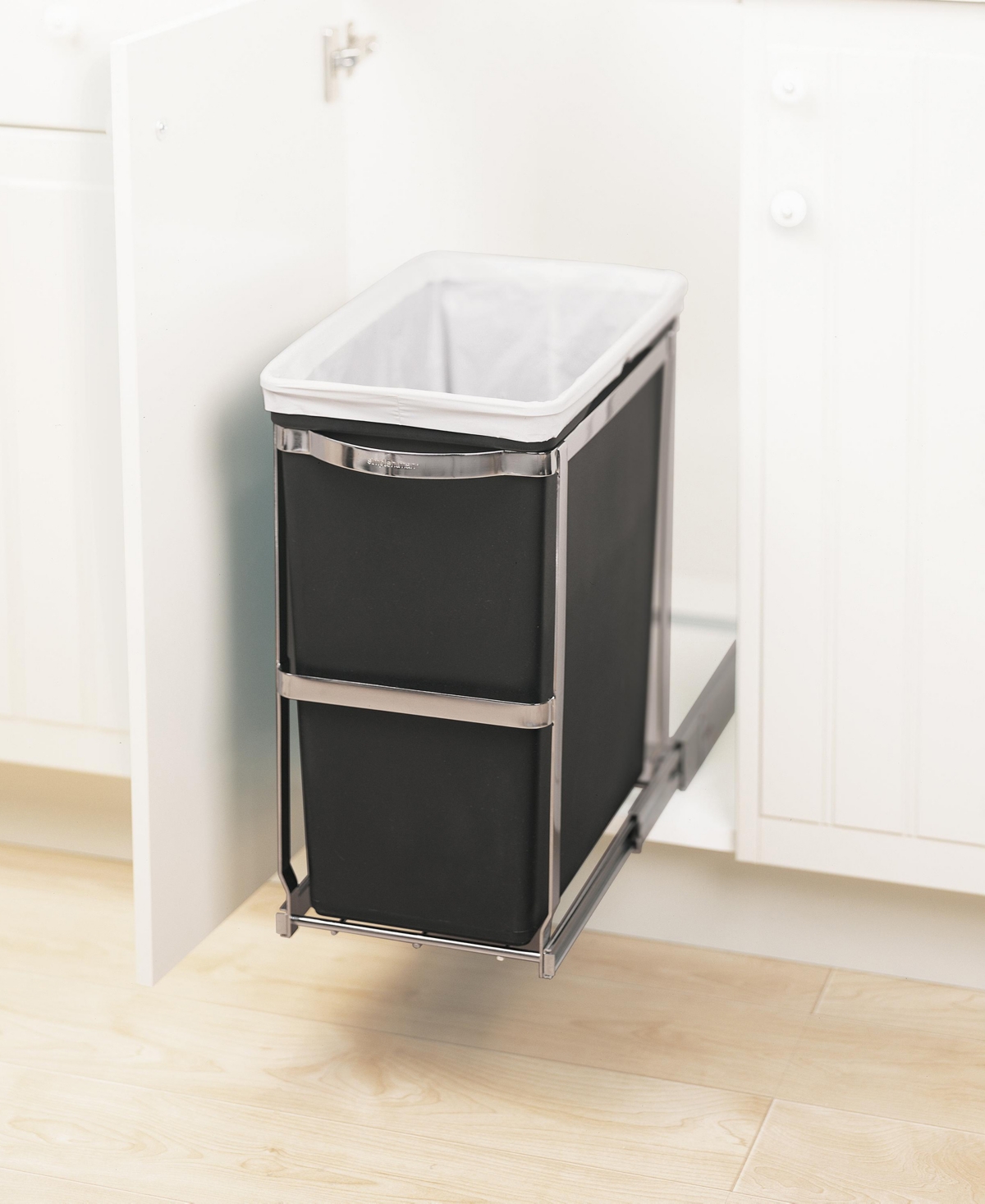 Shop Simplehuman Under-the-counter 30 Liter Pull Out Trash Can In Chrome,bla