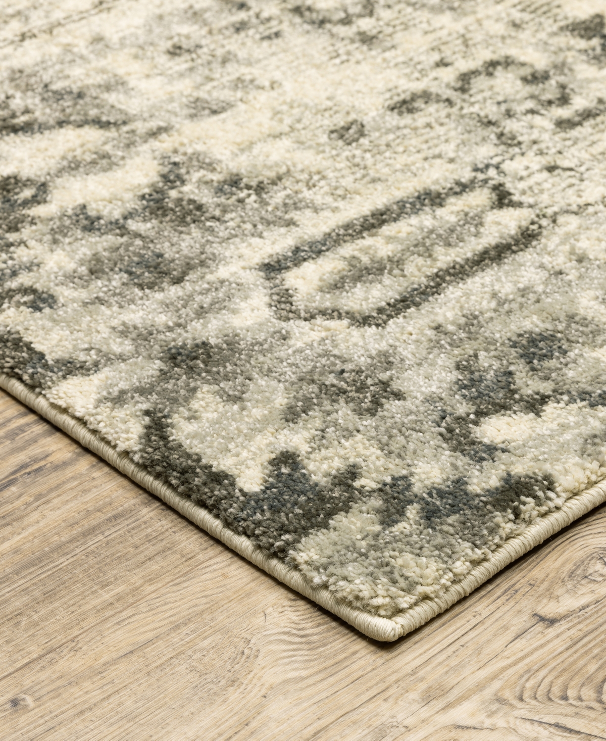 Oriental Weavers Florence 4333W 6'7" x 9'6" Area Rug