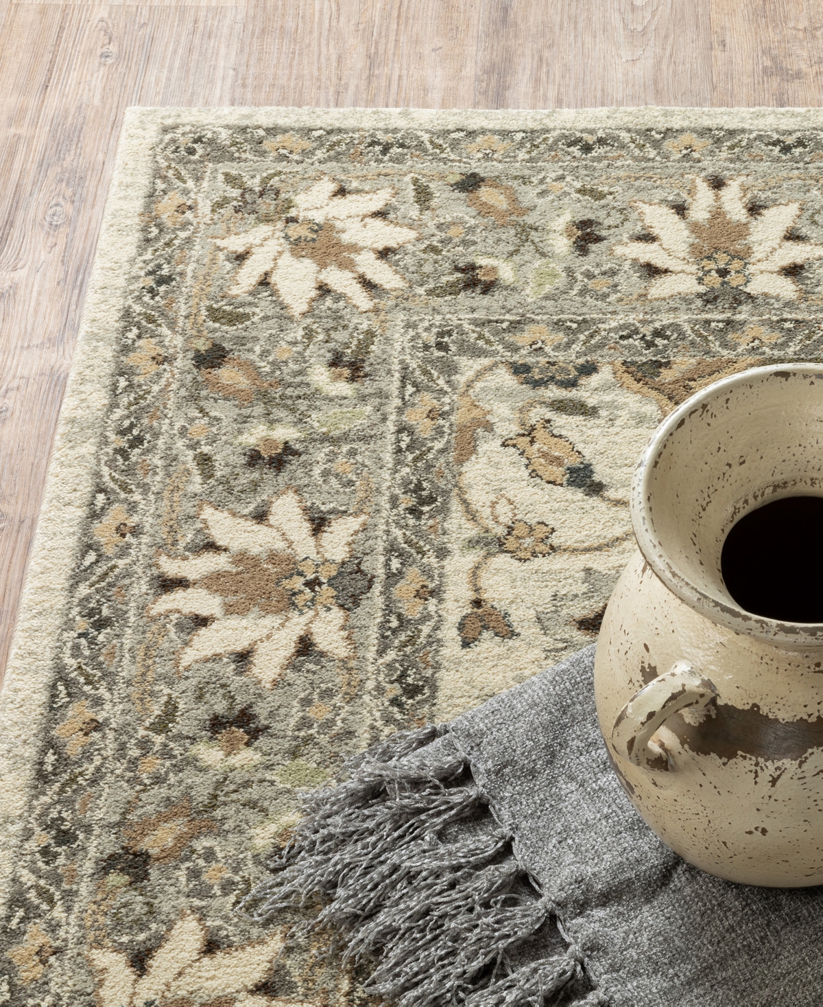 Oriental Weavers Florence FLO550 6'7" x 9'6" Area Rug