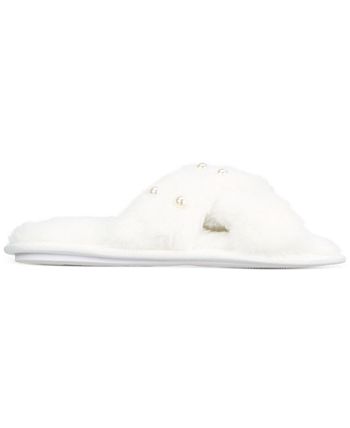 PUMA Fluff Faux Fur Logo Slippers in White