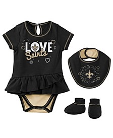 Newborn and Infant Boys and Girls Black New Orleans Saints Play Your Best Bodysuit Bib and Booties Set