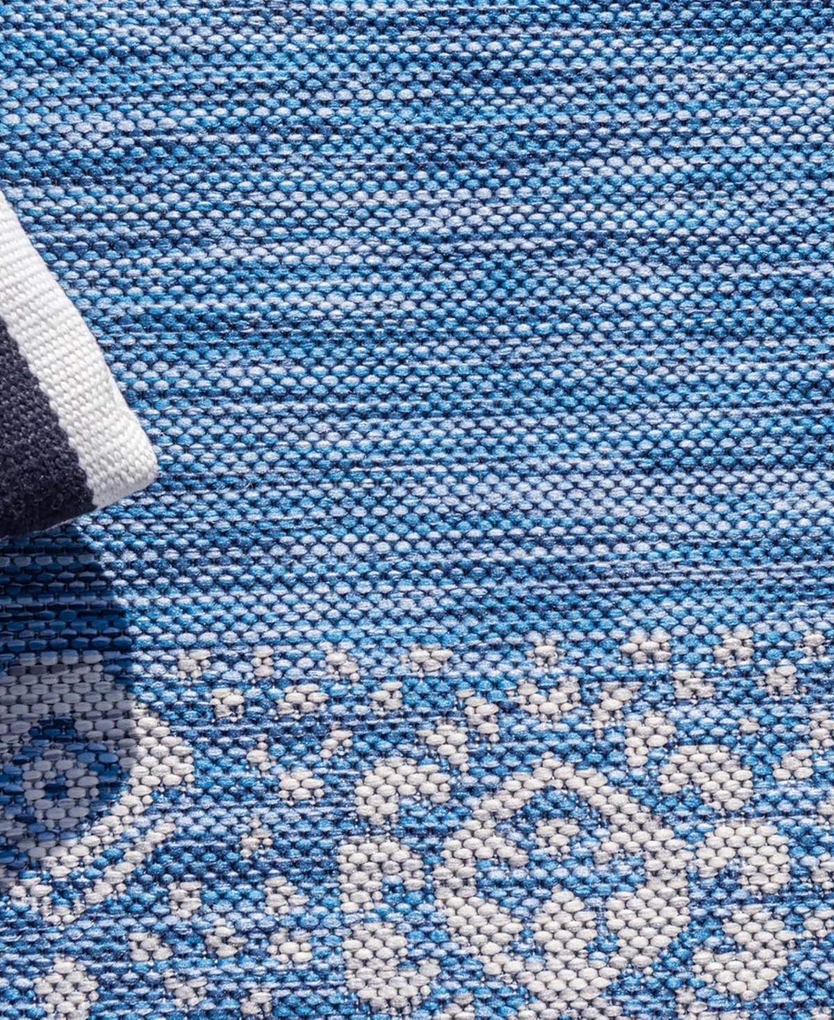 Bayshore Home Outdoor Pashio Border Ii Floral Border 10' Area Rug