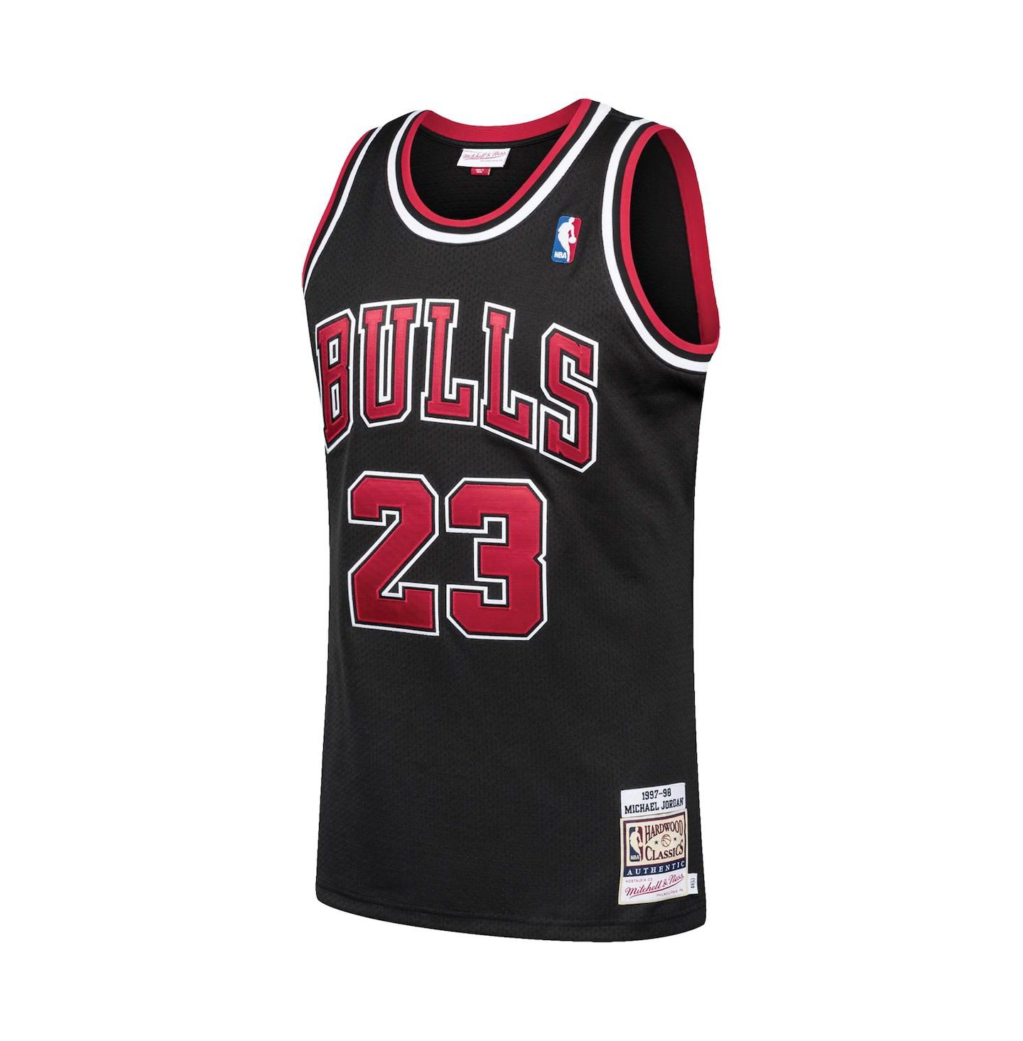 Мужской топ Mitchell & Ness Michael Jordan Chicago Bulls 1997-98 Hardwood Classics Authentic Player Jersey, цвет: Чёрный — фото 3