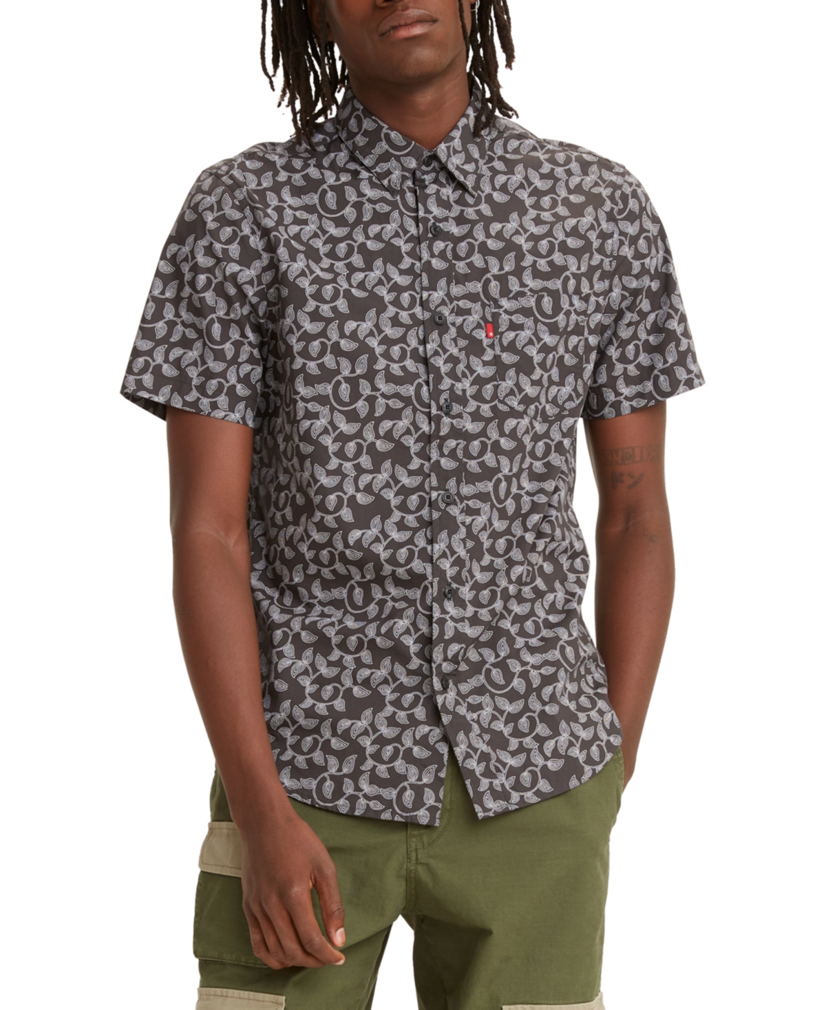 Levi's Men's Classic 1 Pocket Short Sleeve Shirt | Smart Closet