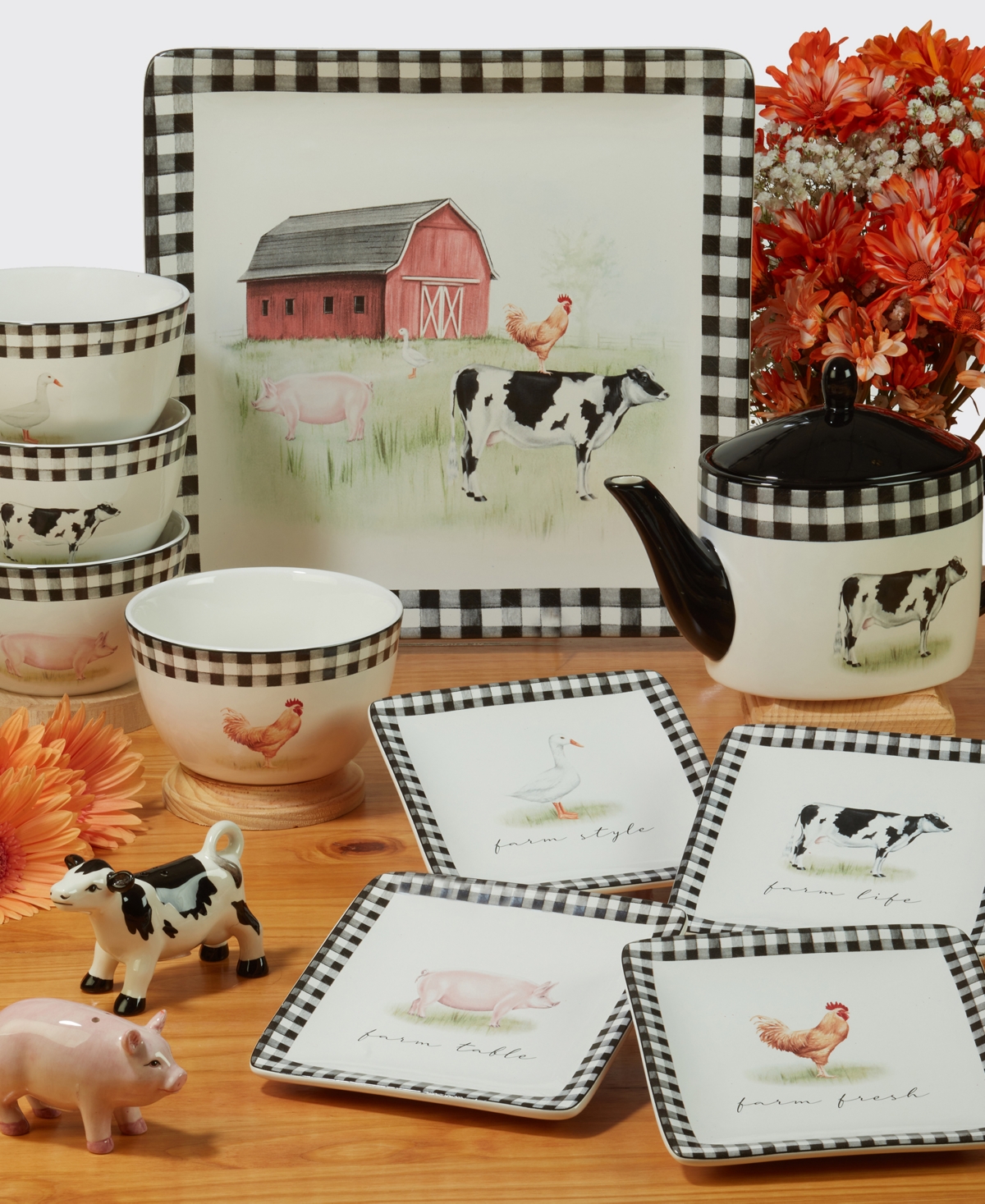 Certified International On The Farm Teapot - White