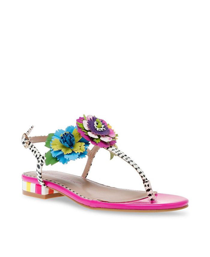 Betsey johnson 2025 angie sandal