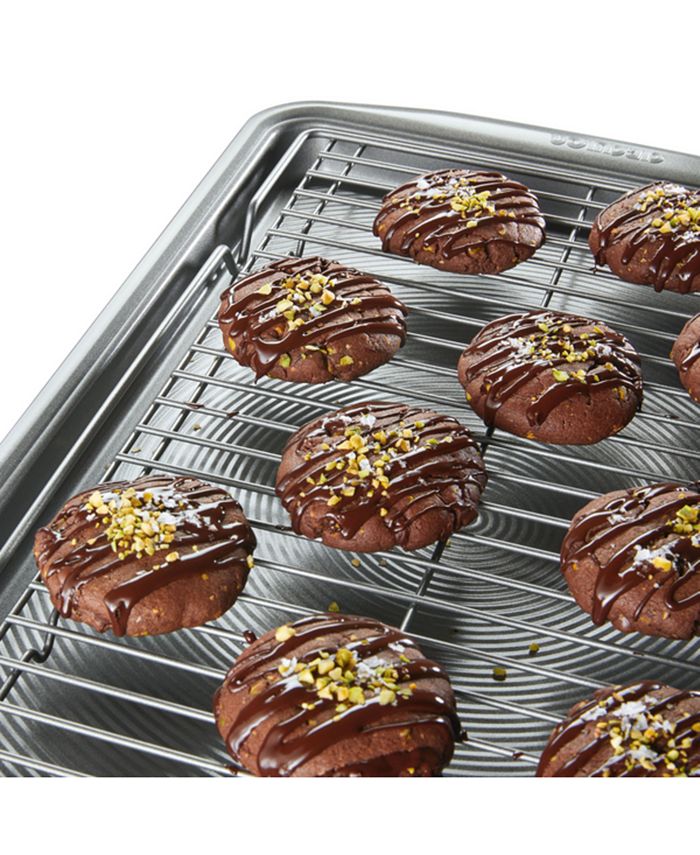 Circulon Bakeware 10" x 15" Baking Sheet Pan & Expandable Cooling Rack
