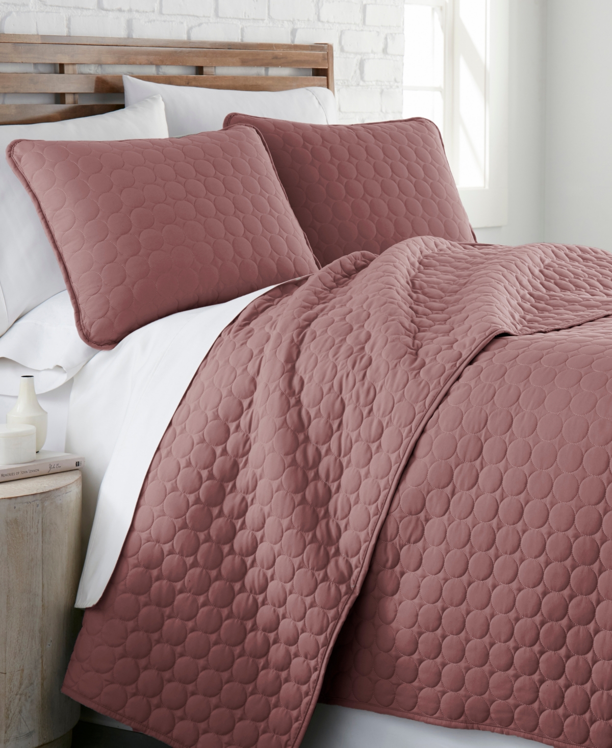 Southshore Fine Linens Ultra-soft Lightweight Embroidered 3-pc. Quilt Set, Twin/twin Xl In Rose