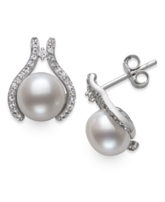 Belle de Mer - Cultured Freshwater Button Pearl (7mm) & Cubic Zirconia Stud Earrings in Sterling Silver