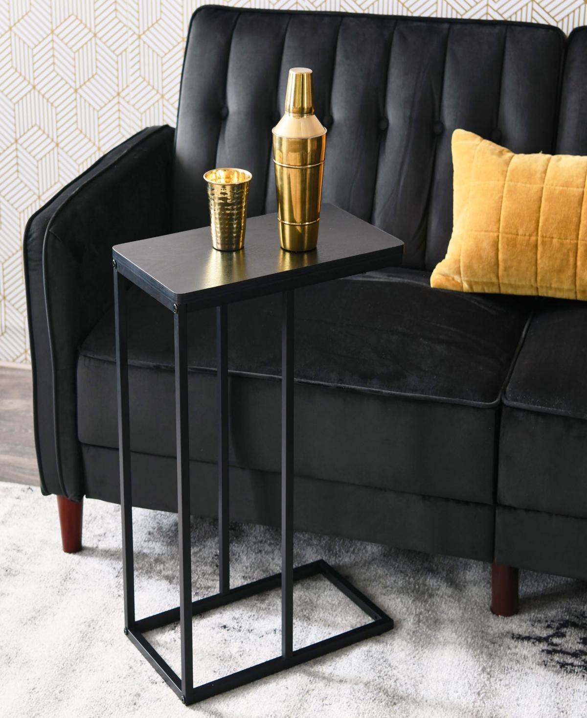 Household Essentials Modern C-shaped Side Table In Black