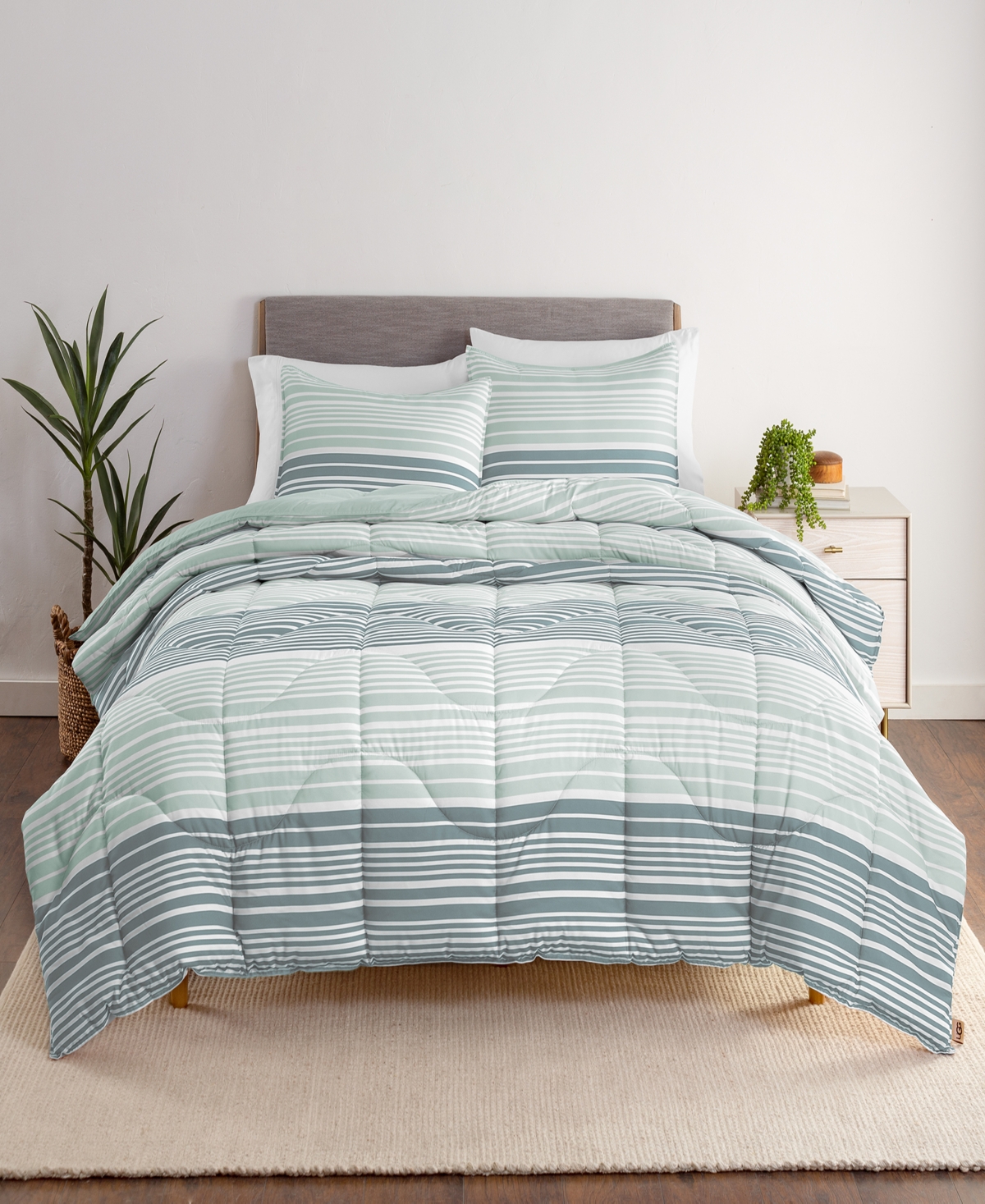 Ugg Piece Alahna Striped Comforter Set, Queen Bedding In