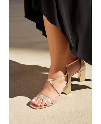 naturalizer tiff ankle strap sandals