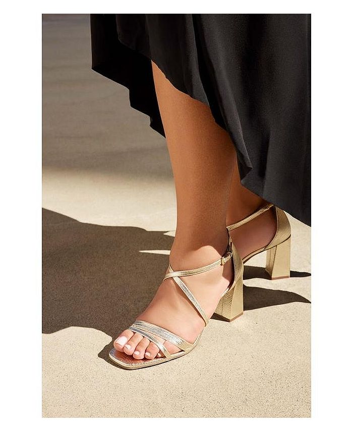 naturalizer tiff ankle strap sandals