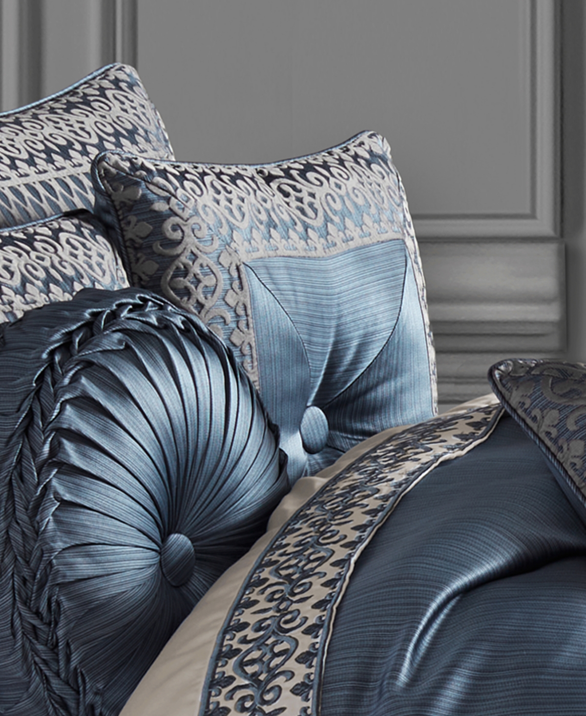 Five Queens Court Leah Embellished Pillow, 18