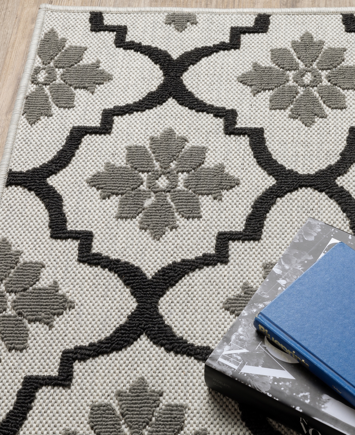 Oriental Weavers Torrey 5562E 7'10" x 10' Area Rug