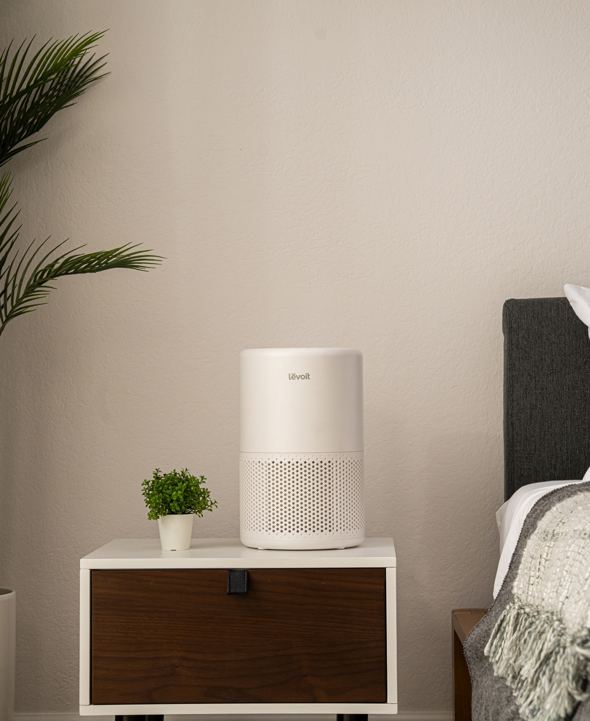 Levoit Vesync Core 200s Plus Smart True Hepa Air Purifier In White