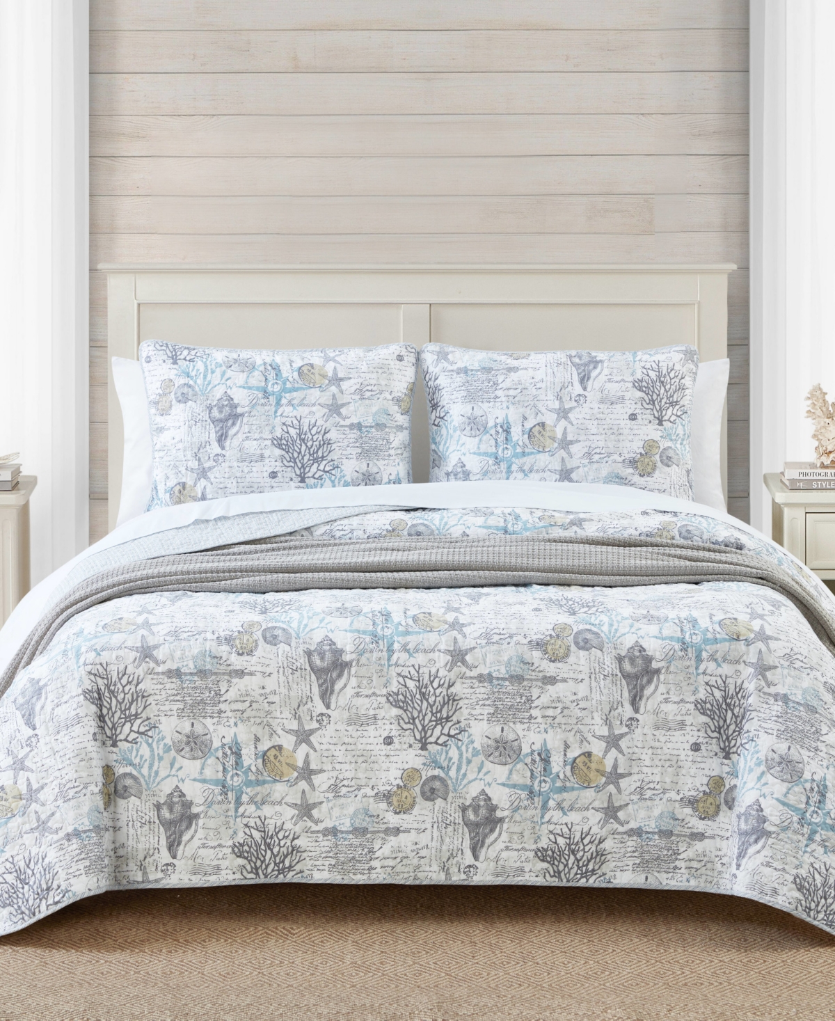 TOMMY BAHAMA HOME BEACH BLISS REVERSIBLE 3 PIECE QUILT SET, KING BEDDING