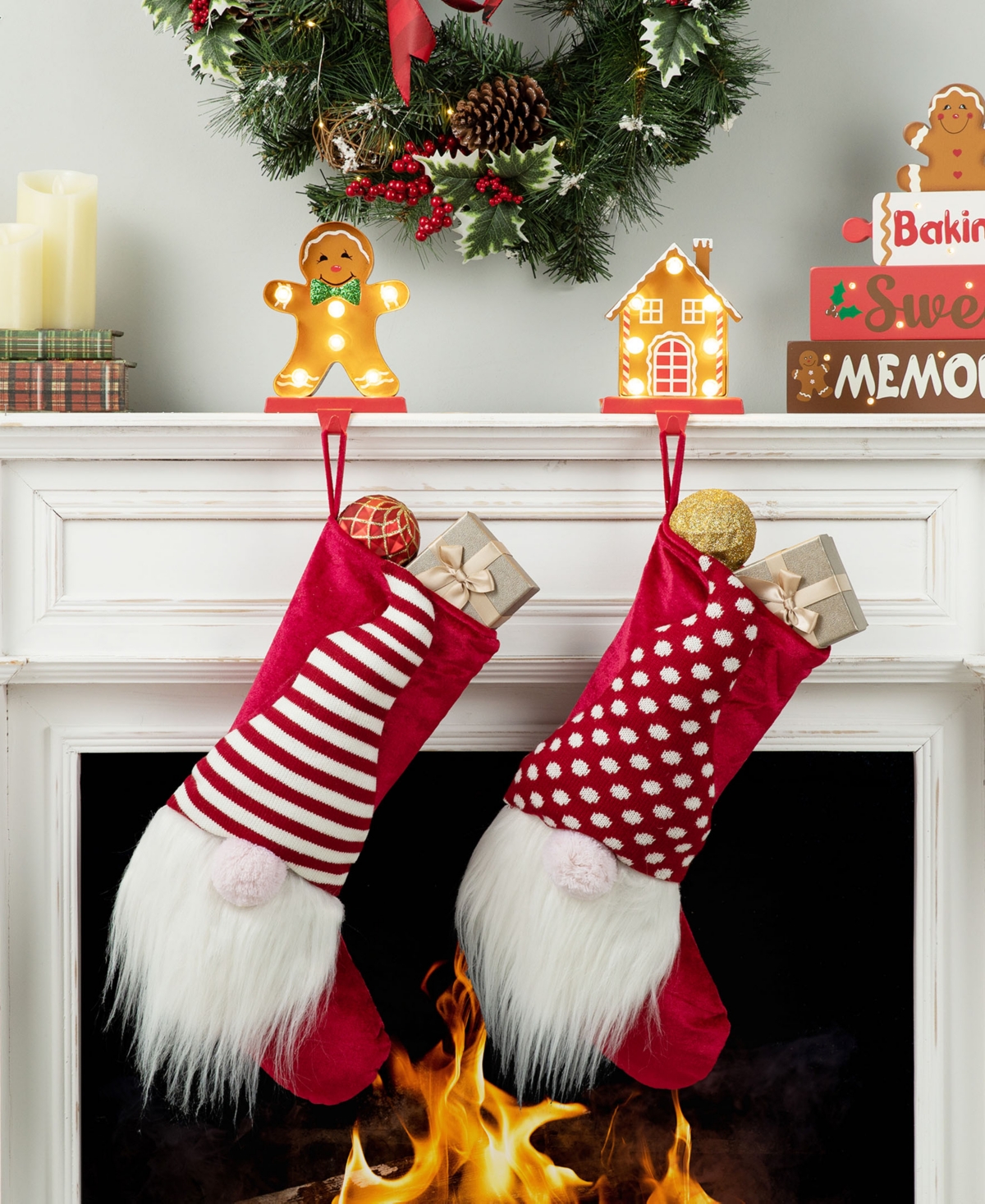 Glitzhome Marquee Led Gingerbread House Gingerbread Man Christmas Stocking Holder Set, 2 Piece