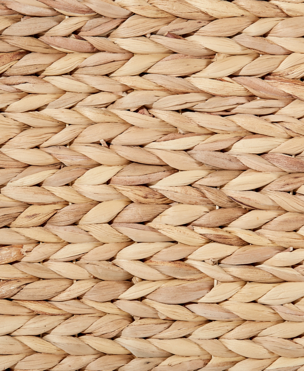 Seville Classics Hand-woven Natural Wicker Lidded Double Laundry Hamper In Natural Wicker