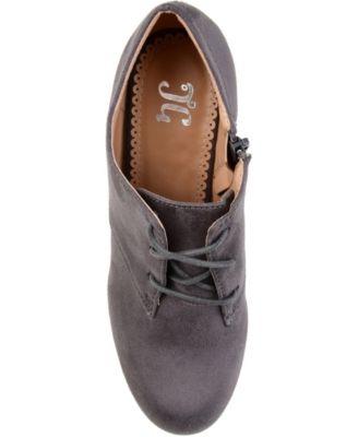 Women's Leona Wide Width Lace Up Dress Shooties