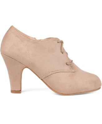 Women's Leona Wide Width Lace Up Dress Shooties