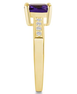 Amethyst and Diamond Ring (2 ct.t.w and 1/8 ct.t.w) 14K Yellow Gold